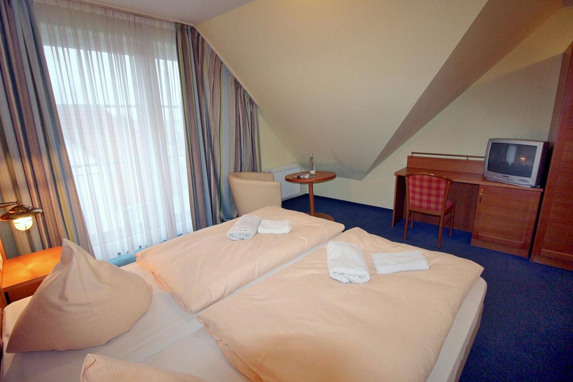 Hotel Haus Weida à Breege Extérieur photo